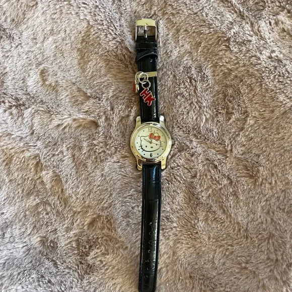 Hello kitty watch🎀 - Picture 2 of 10